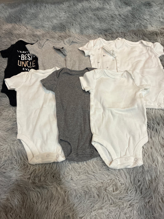 SCO46-Simple joys-short sleeve onesies-gender neutral- 0-3 months-8 pack