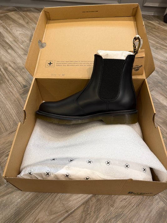 #198 Dr. Martens Boot Men’s sz8 Women’s sz9