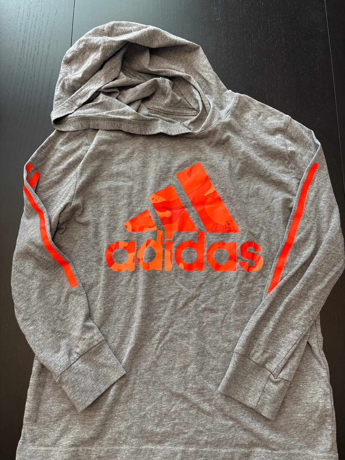 #166 boys Adidas S/8 hooded long sleeve tshirt