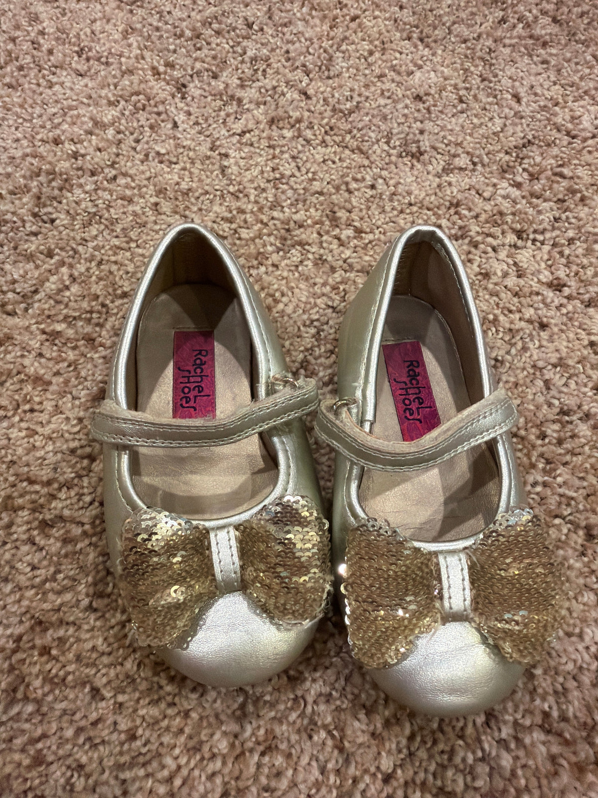 #47, Girls gold sparkly Maryjanes  size 6