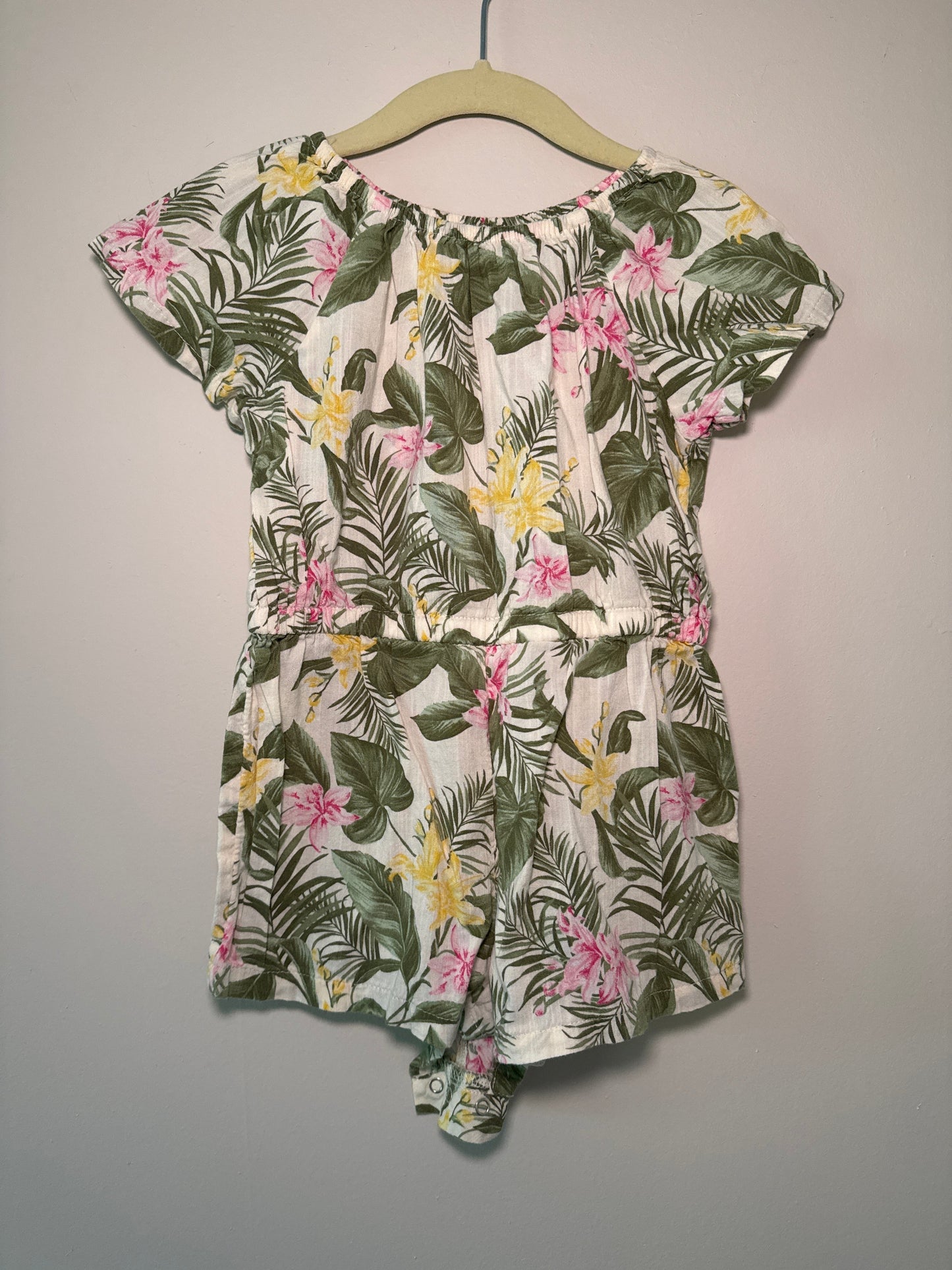 Seller #127 Girls Old navy romper 18-24m