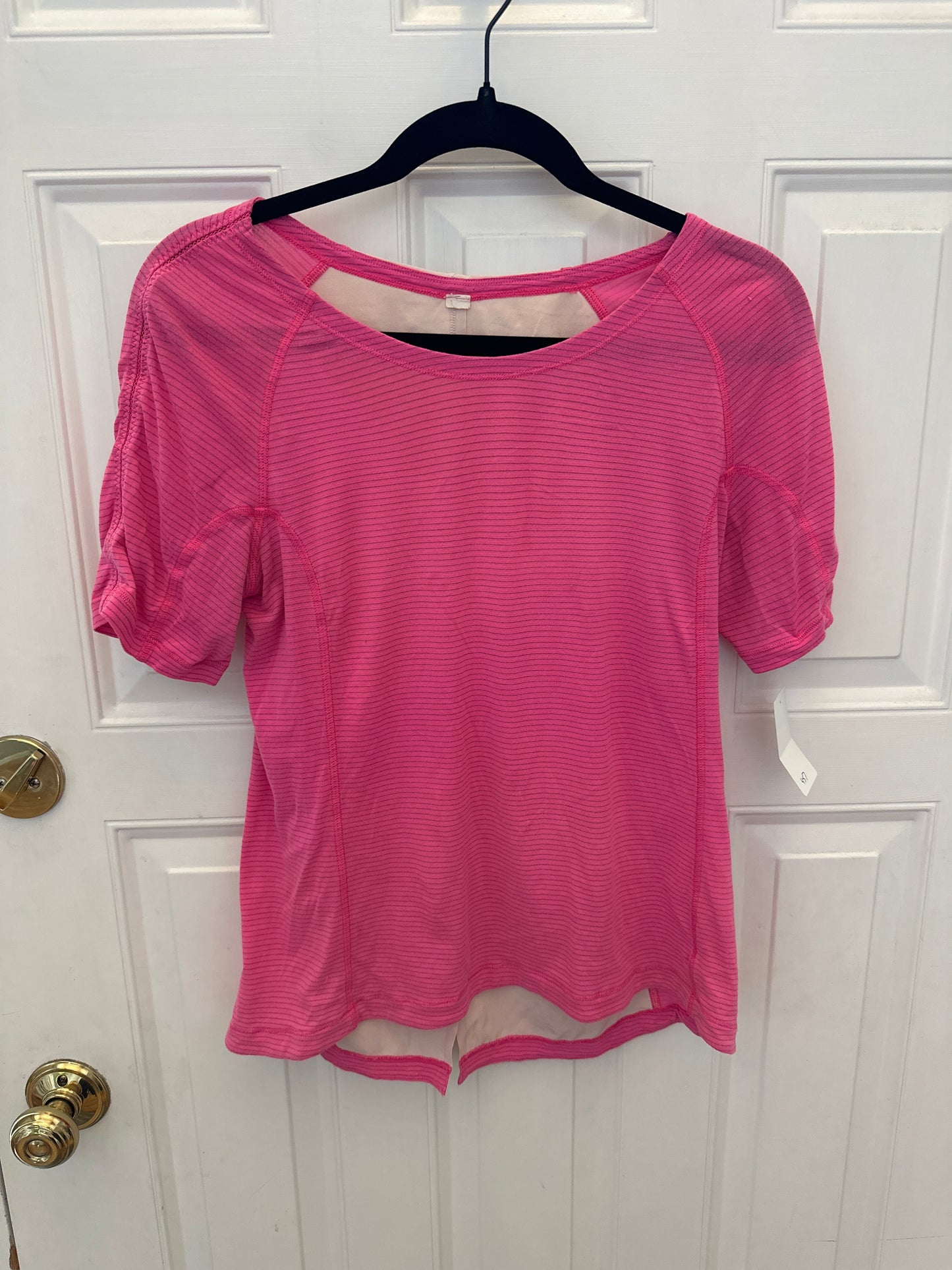 #81A Lululemon Sz 6 (no size dot) Short Sleeve Top