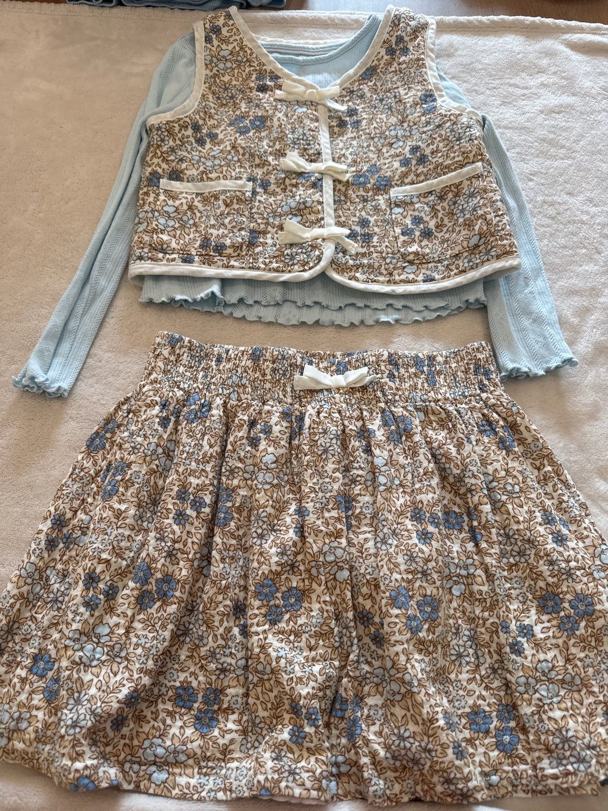#81 Girls 7/8 TJMAXX blue outfit with skirt, vest and shirt