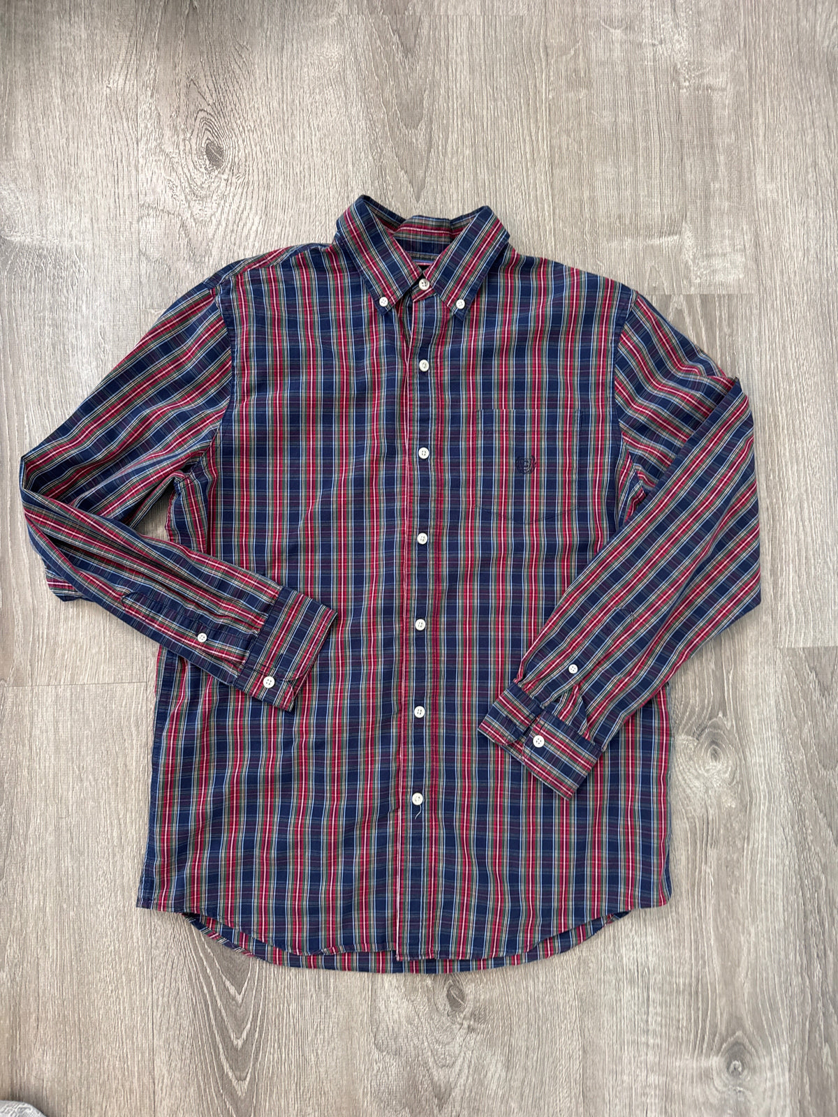 #149 Men’s Chaps M plaid button down