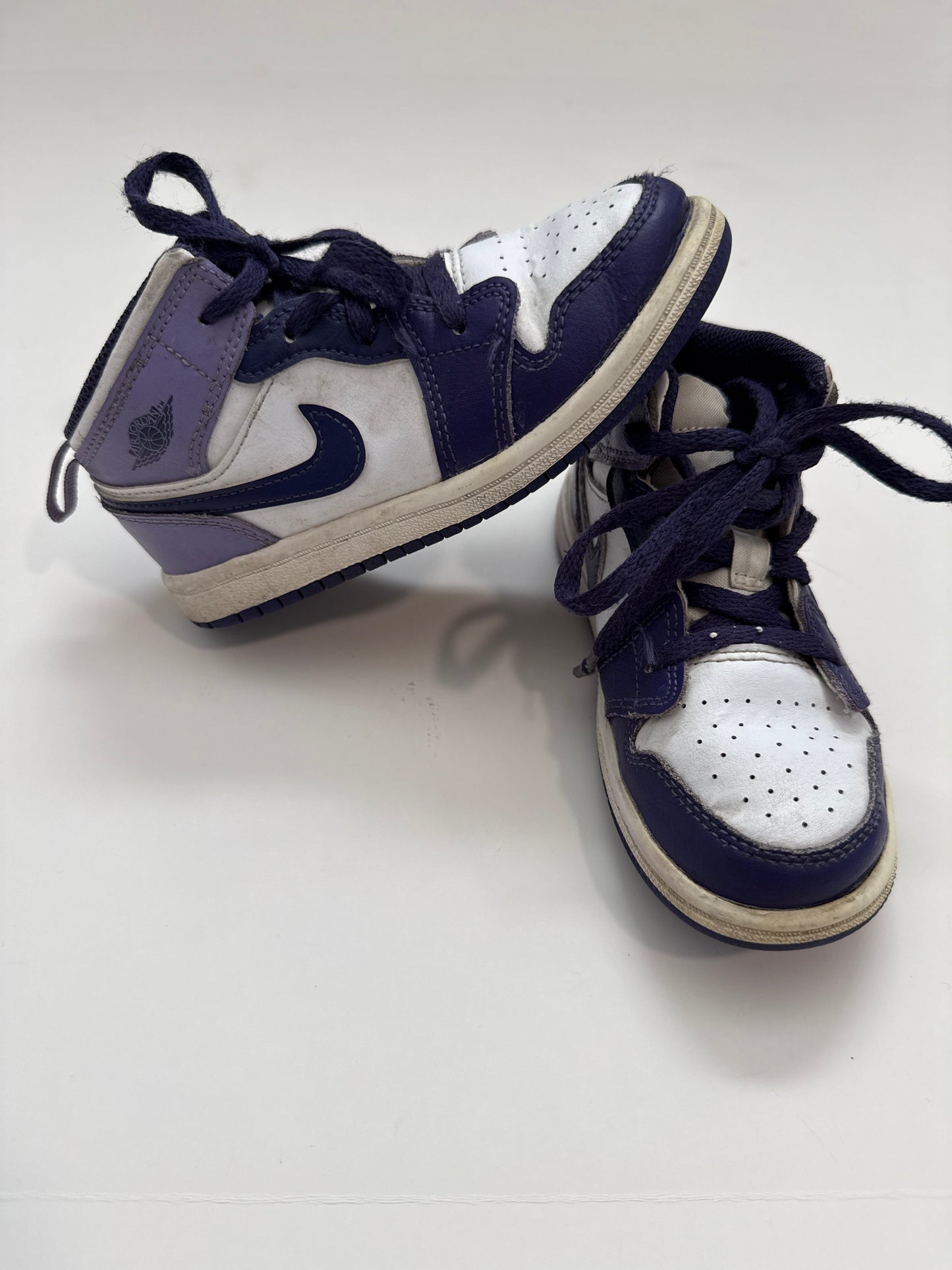 #64 Girls Nike Air Jordan Purple Size 10