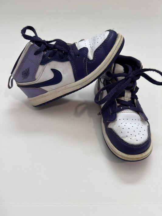 #64 Girls Nike Air Jordan Purple Size 10
