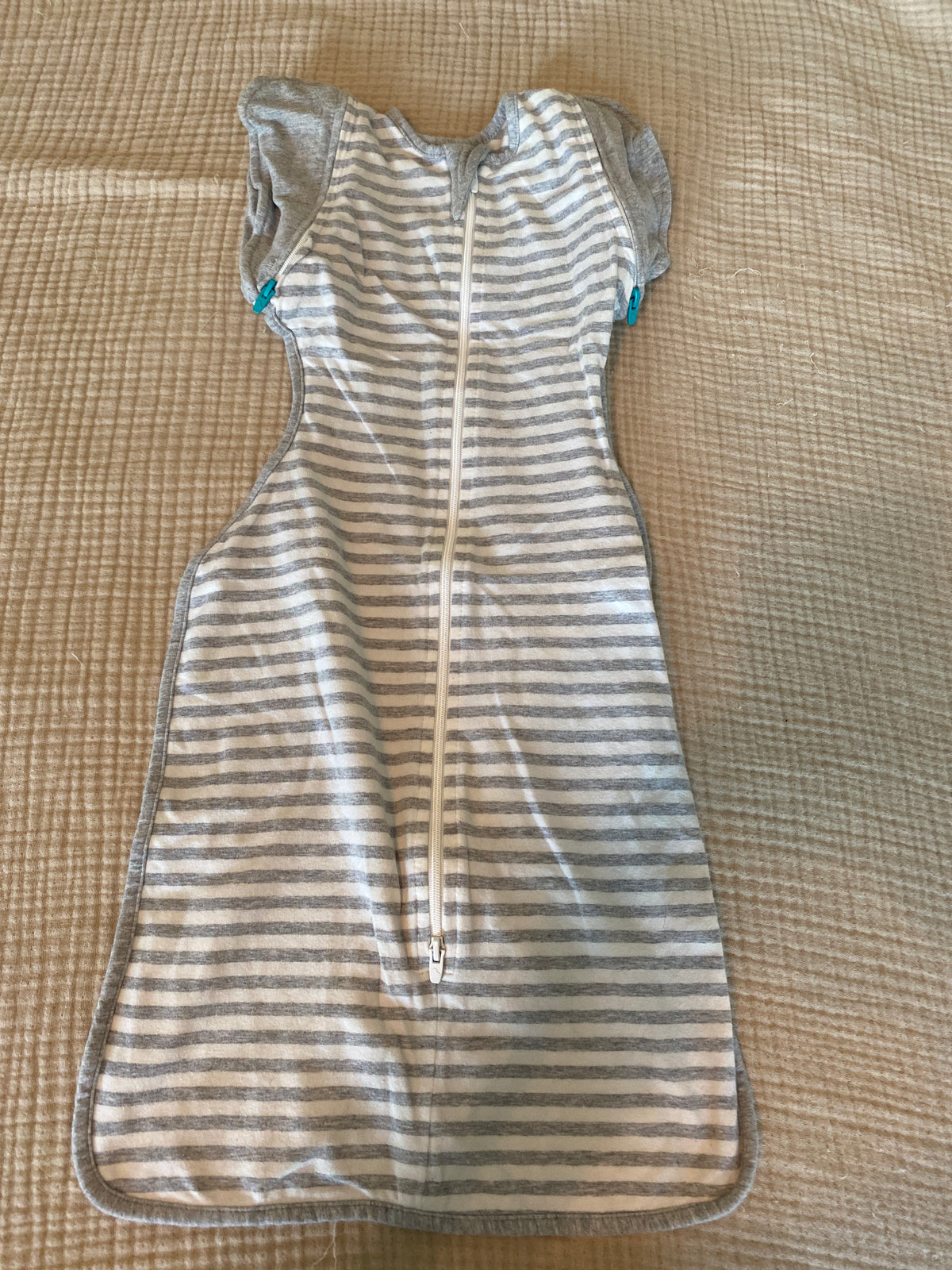 #63-Love to Dream swaddle with removable arms (medium)