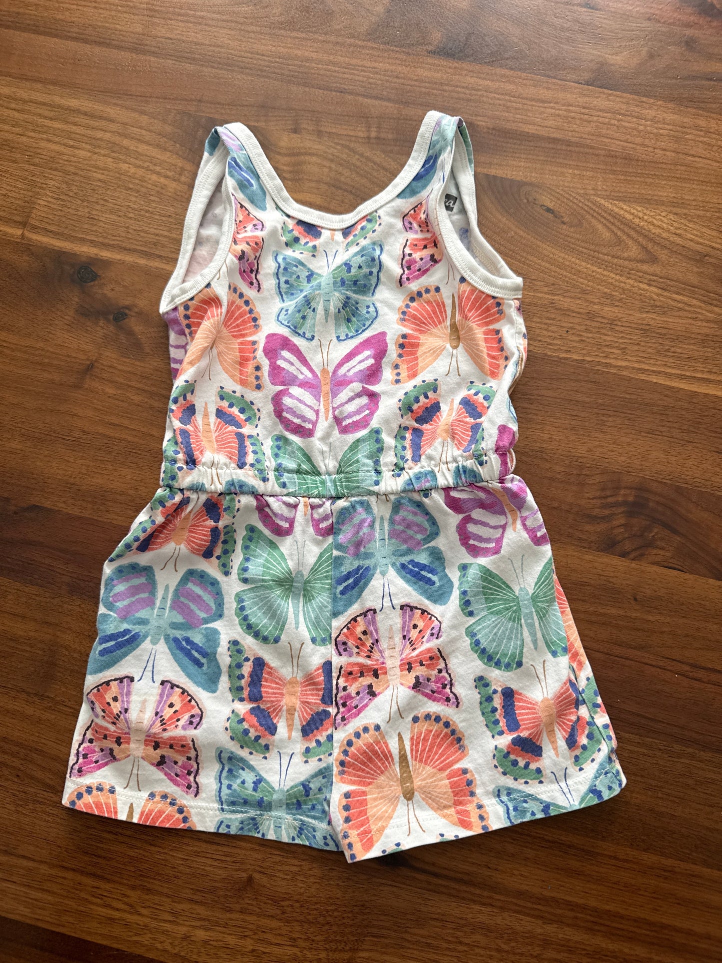 Seller 179 - Girls Tea size 3 butterfly romper with pockets