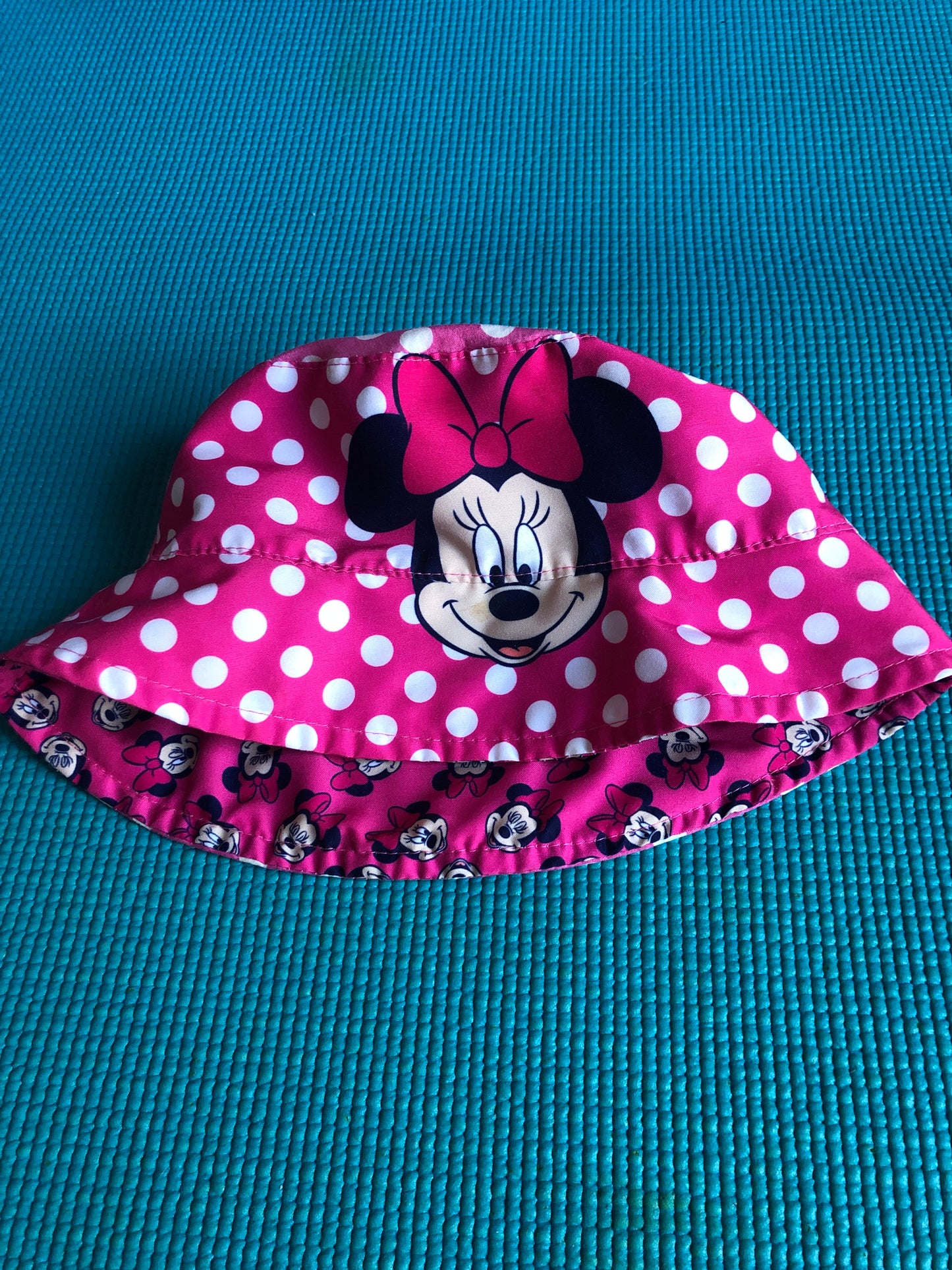 Reversible Minnie Mouse bucket hat OSFM