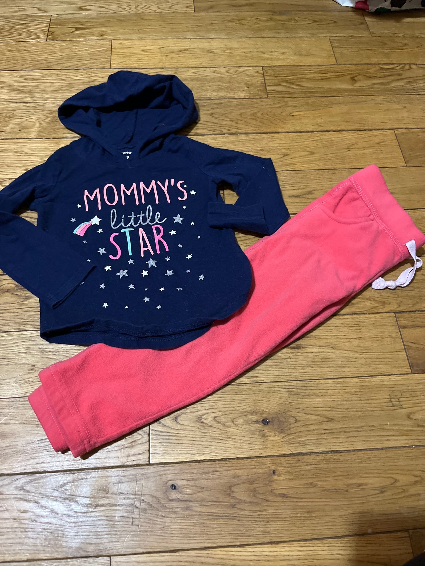 Seller 67 - carters mommy's star outfit 3