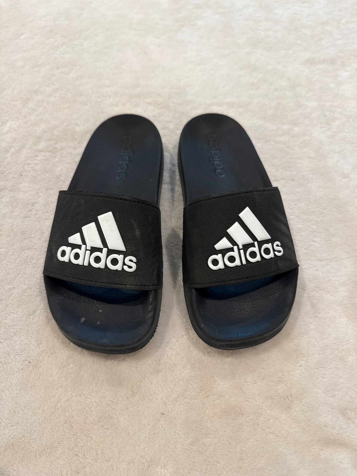 #81 Boys Shoe 13 adidas slides