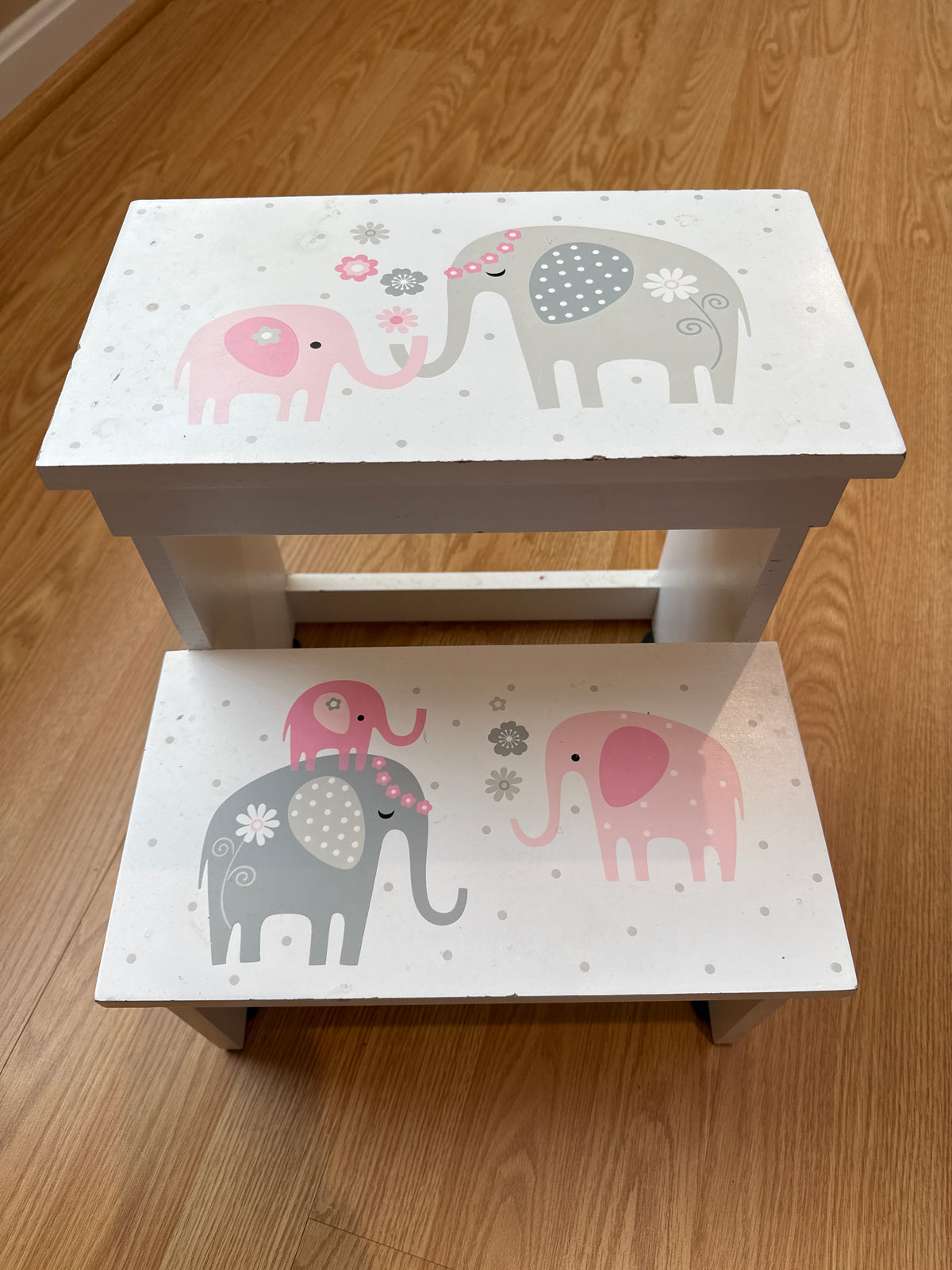 #87 pink and grey elephant stepstool