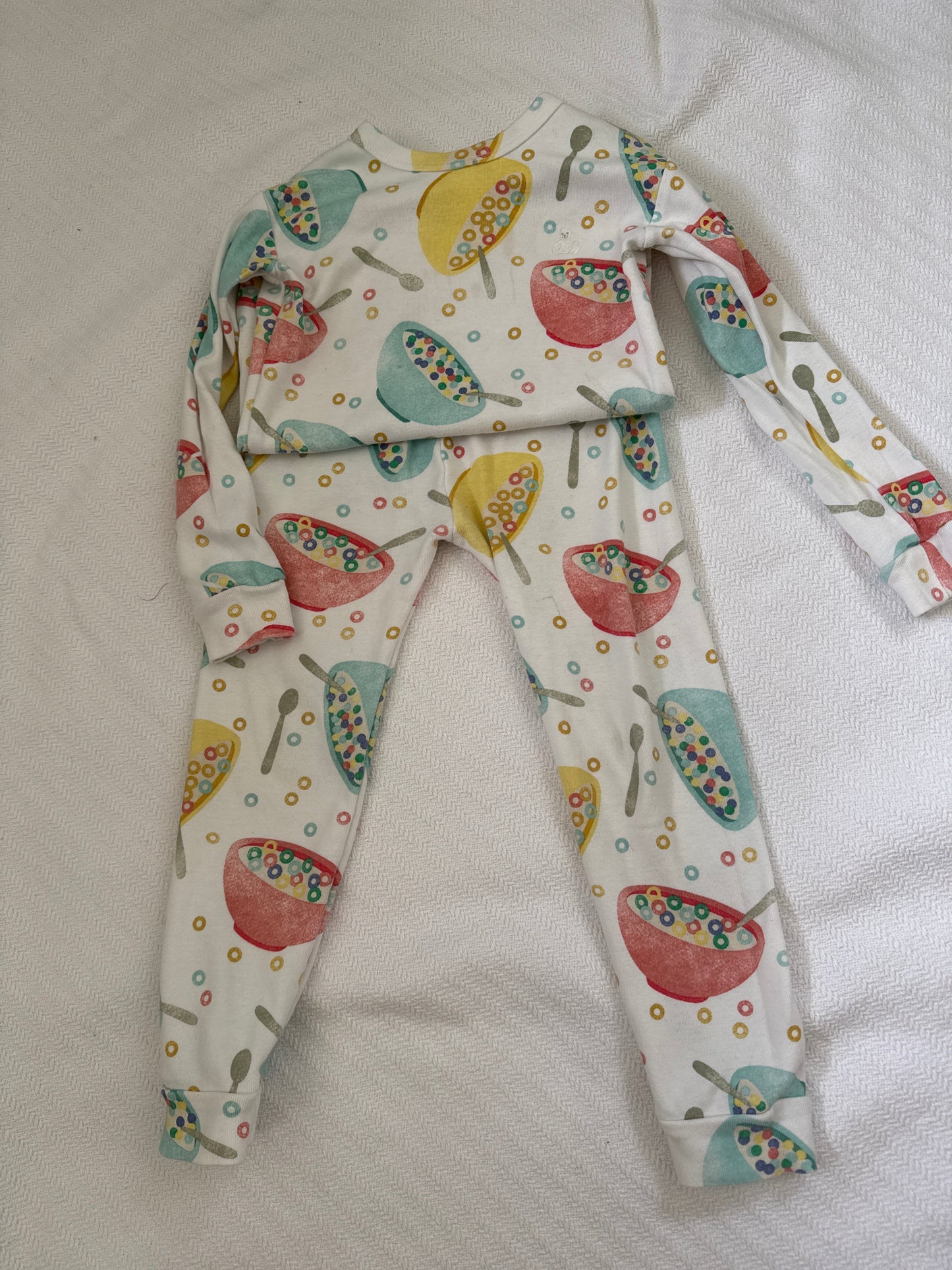 Seller #127 Girls Gap 4T pajamas