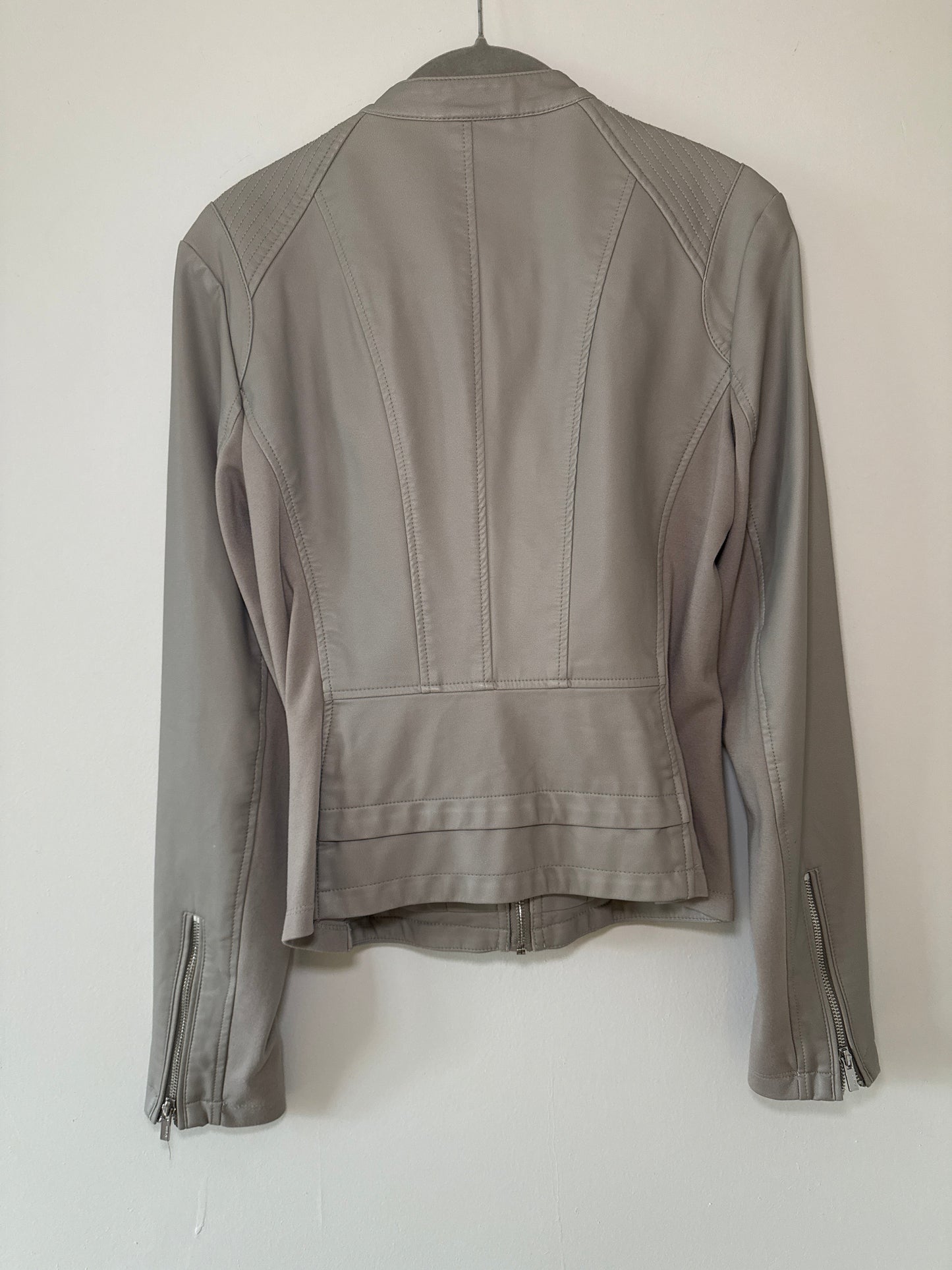 Seller #127 Women’s faux leather jacket size small