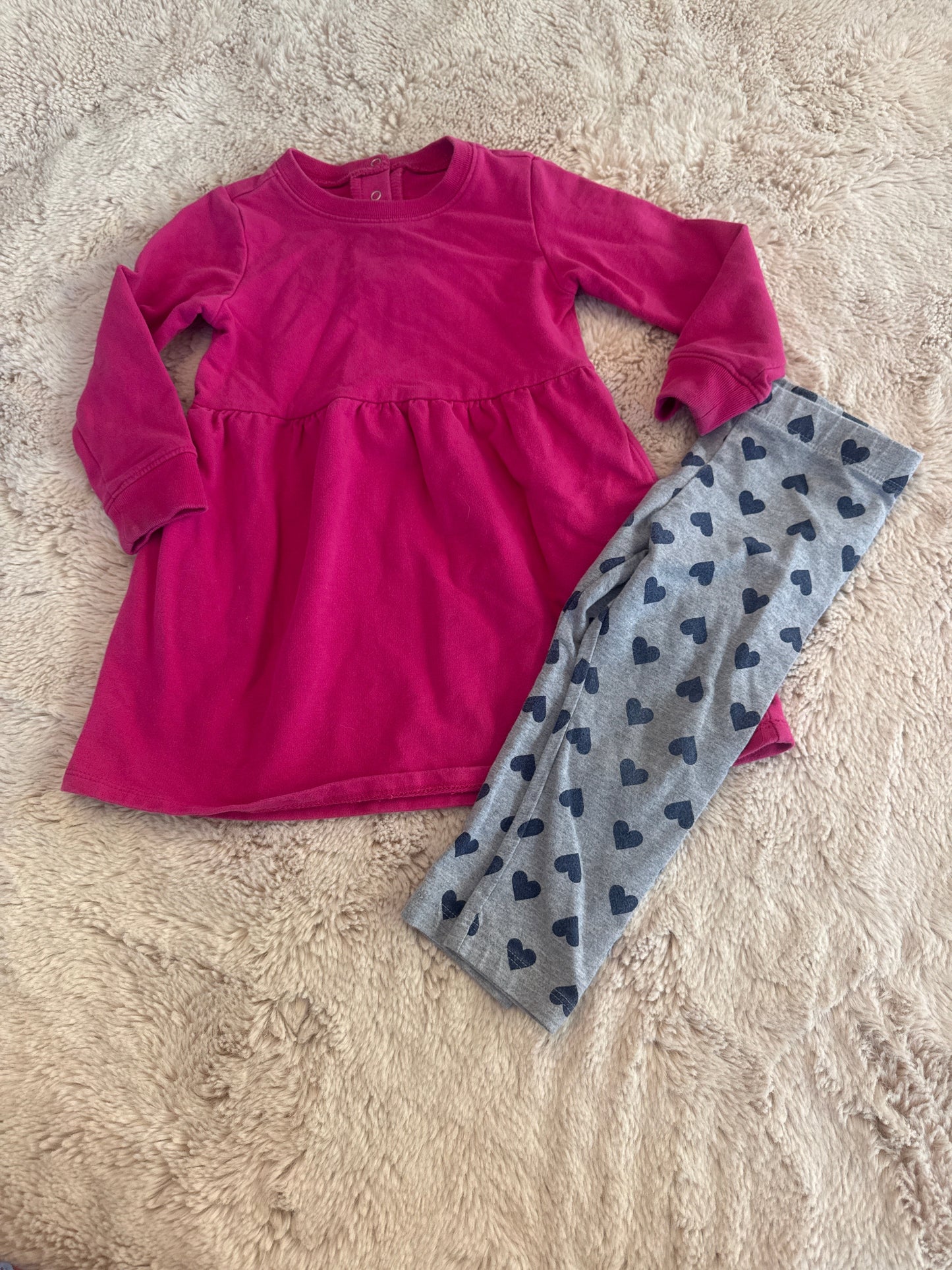Seller 108 Primary 18m Leggings Hearts GUC