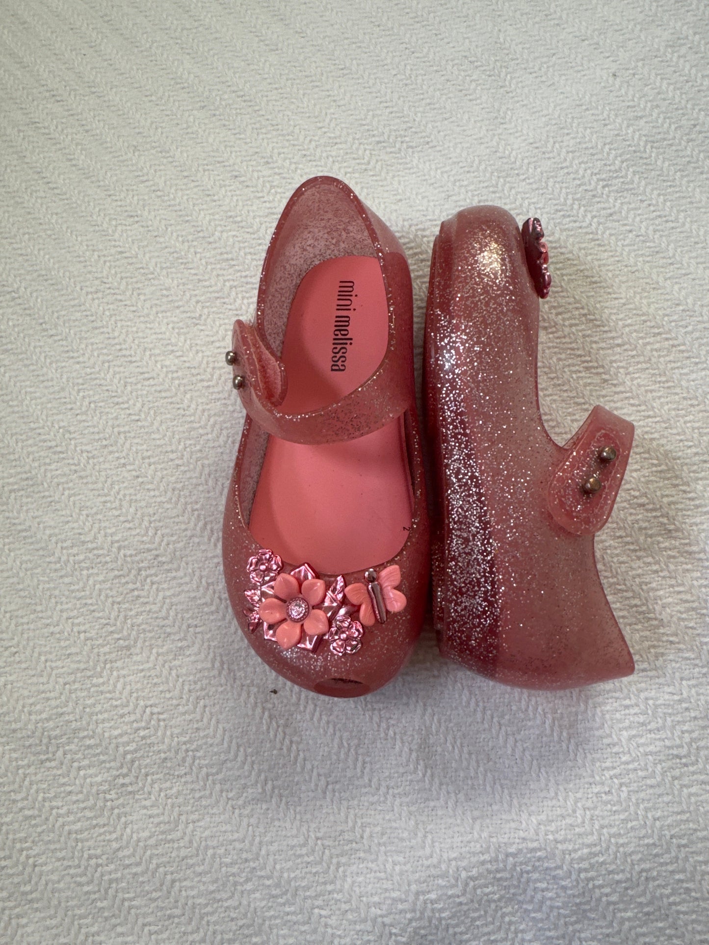Seller #127 Girls Mini Melissa jelly shoes size 8