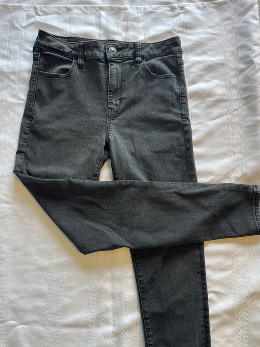 #29 Junior's size 10 American eagle black stretch jeans - straight leg EUC