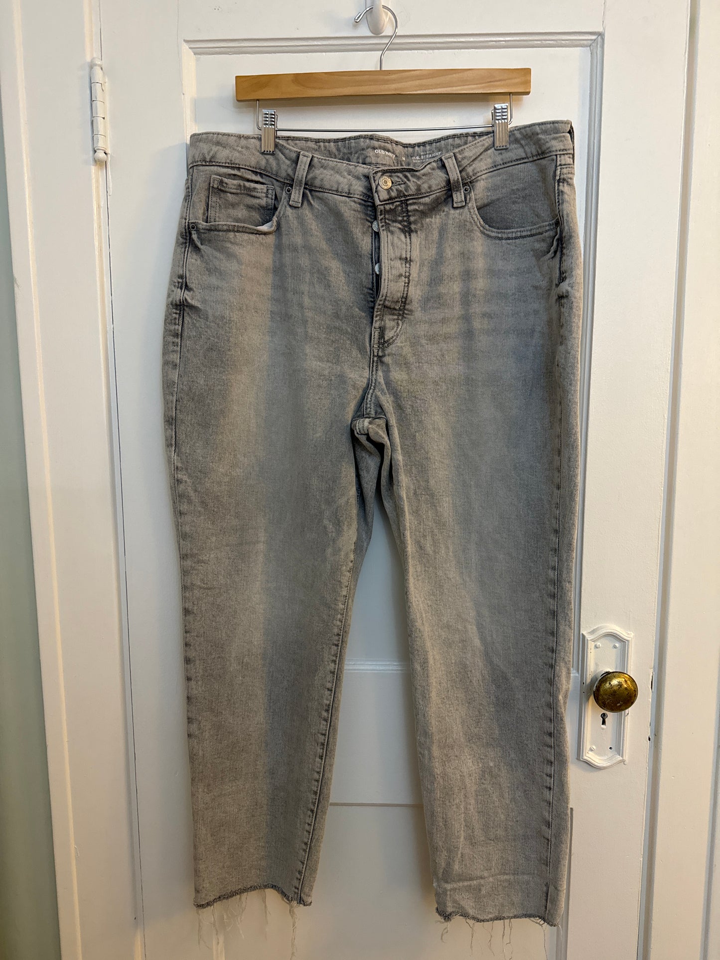 Old Navy High Rise "OG Straight" Gray Raw Hem Jeans, Women's Size 16