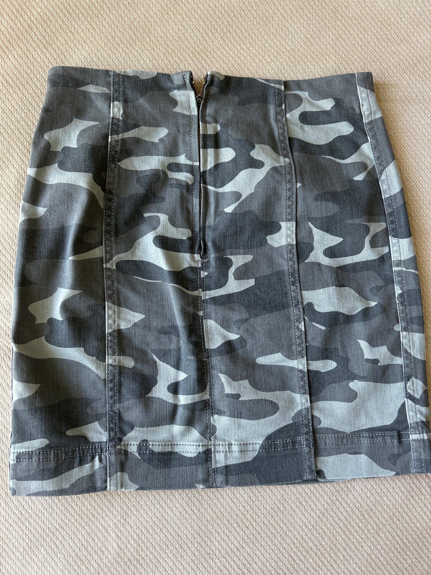 Jolt/Women’s Skirt/Camo/Size 1/25