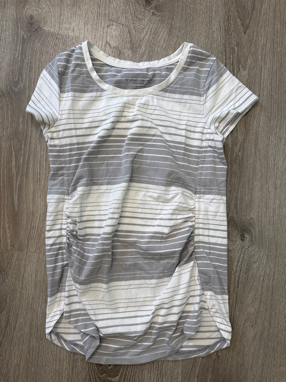 #149 women’s Xs Liz Lange maternity shirt