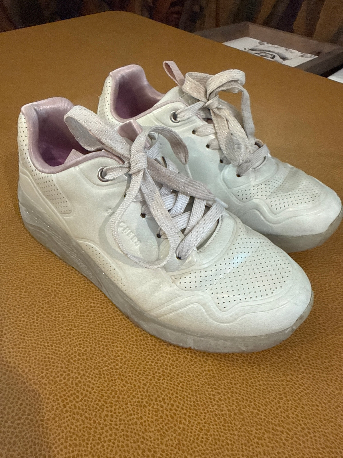 #87 Sketchers size 2 girls iridescent sneakers play condition