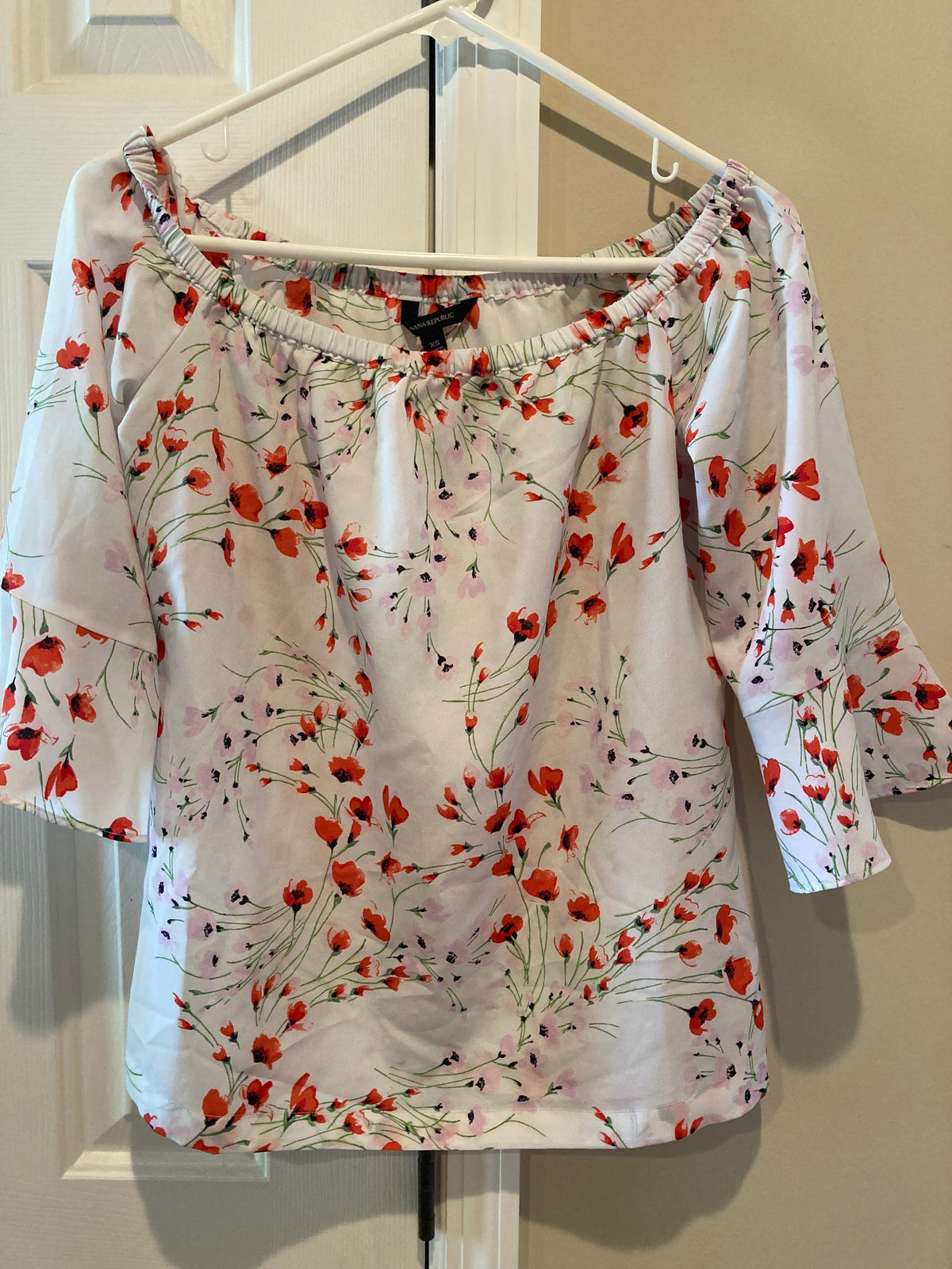 Seller #60 Womens XS Banana Republic Sheer Flowy Top REDUCED