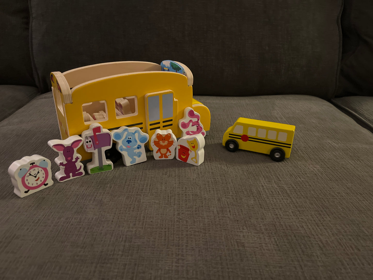 Blues Clues Melissa and Doug bus and Characters