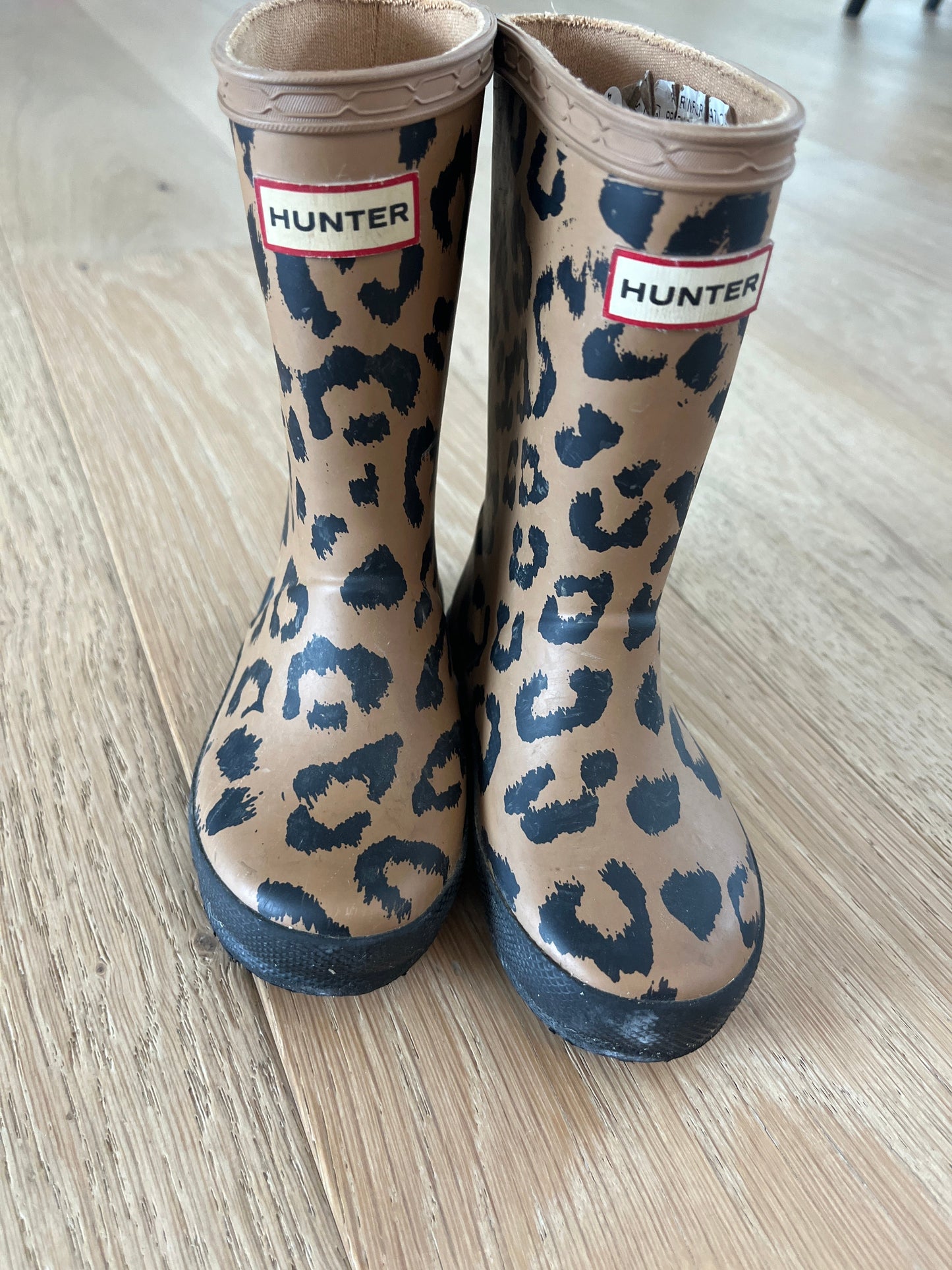 #40 Girls Size 9 Cheetah Print Hunter Rainboots