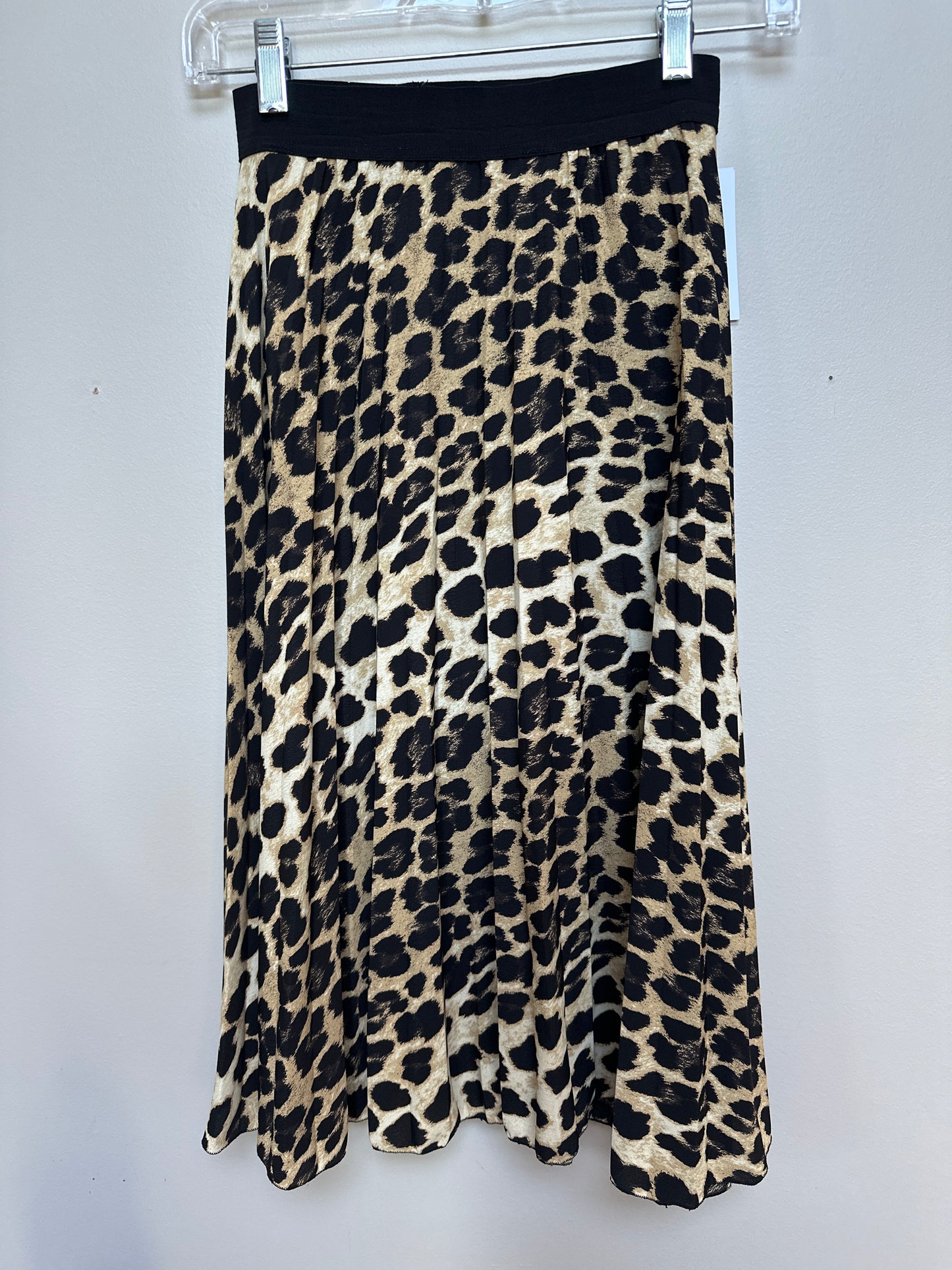 #133 Zara cheetah Print skirt Sz XS Great with Boots!
