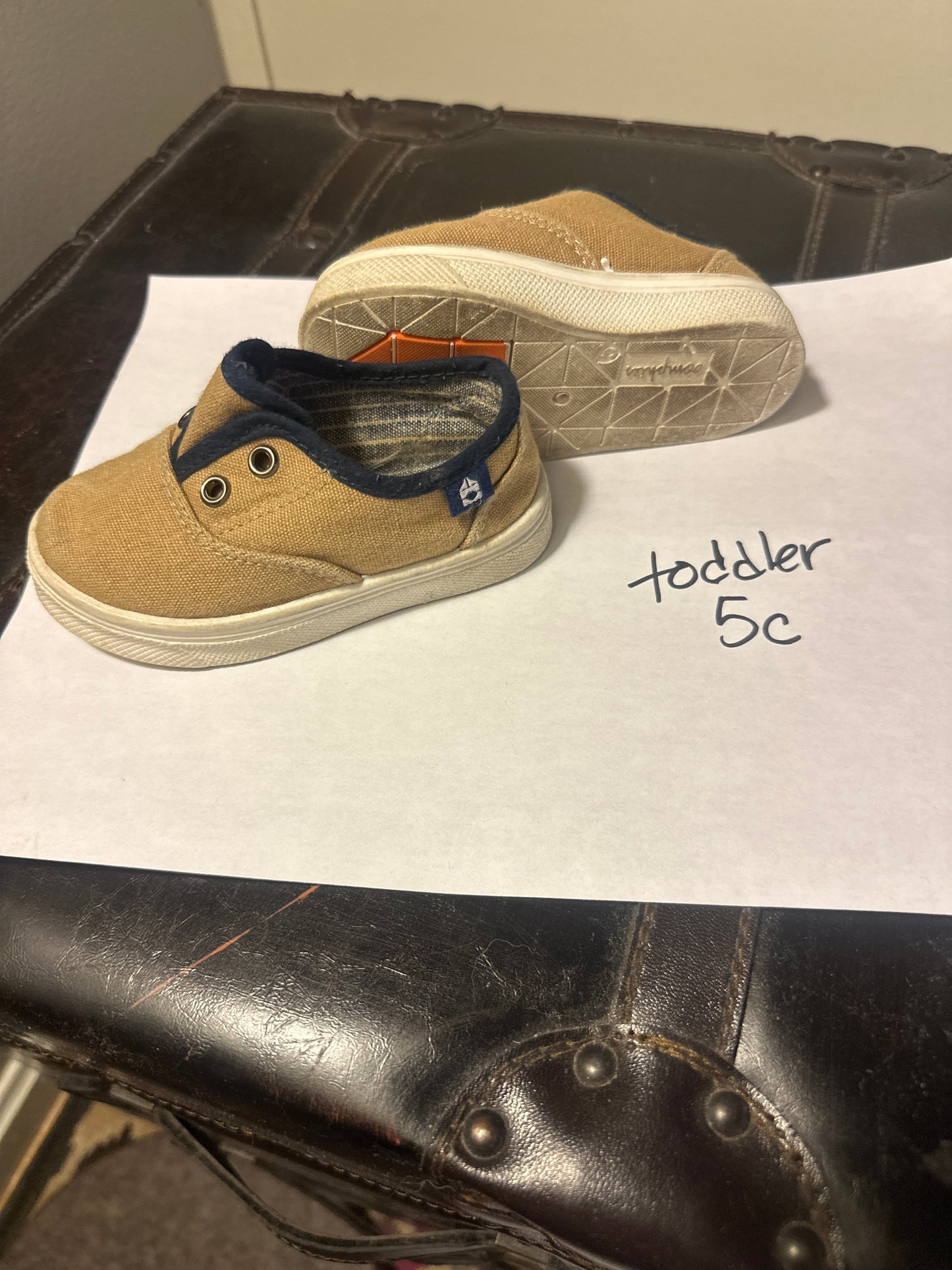 Seller #51: Oomphies Robin toddler Slip-On Sneakers - size 5c