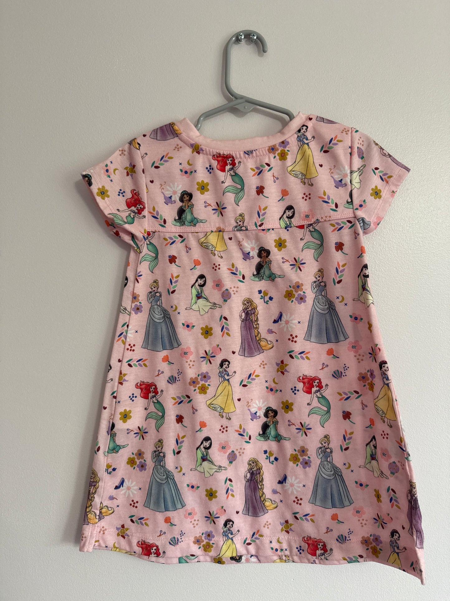 #99 Disney Princess Short Sleeve Nightgown, EUC, Like New, girls 3t