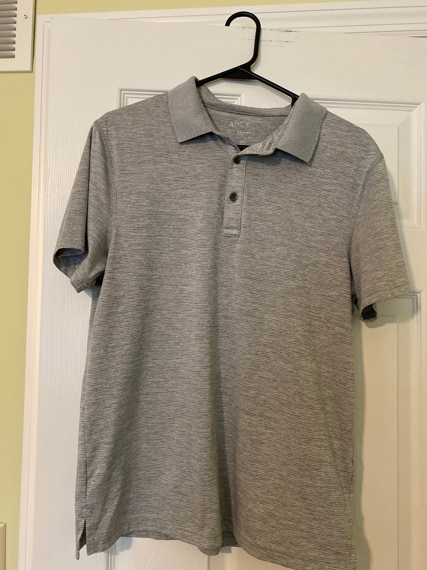 Seller #86-Mens Apt 9 gray polo (size medium)