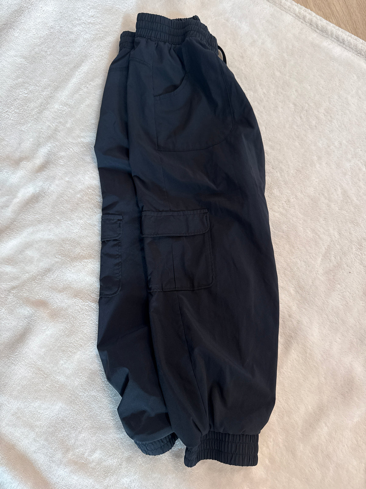 #81 Girls 10/12 All in motion black light weight joggers