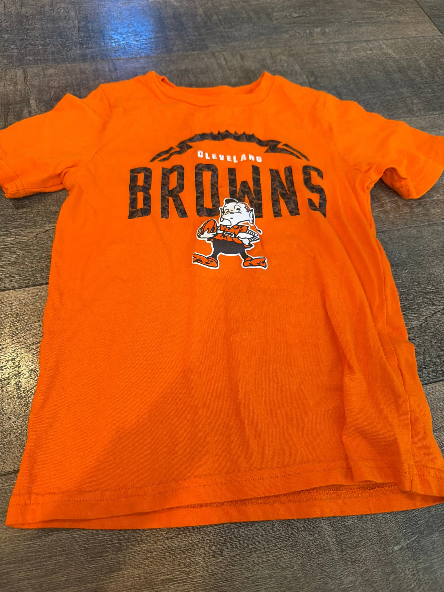 #107 boys size 7 NFL Cleveland Browns tee shirt