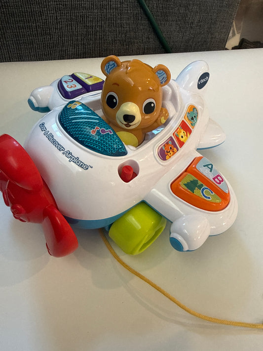#170 Vtech Soar and Discover Airplane