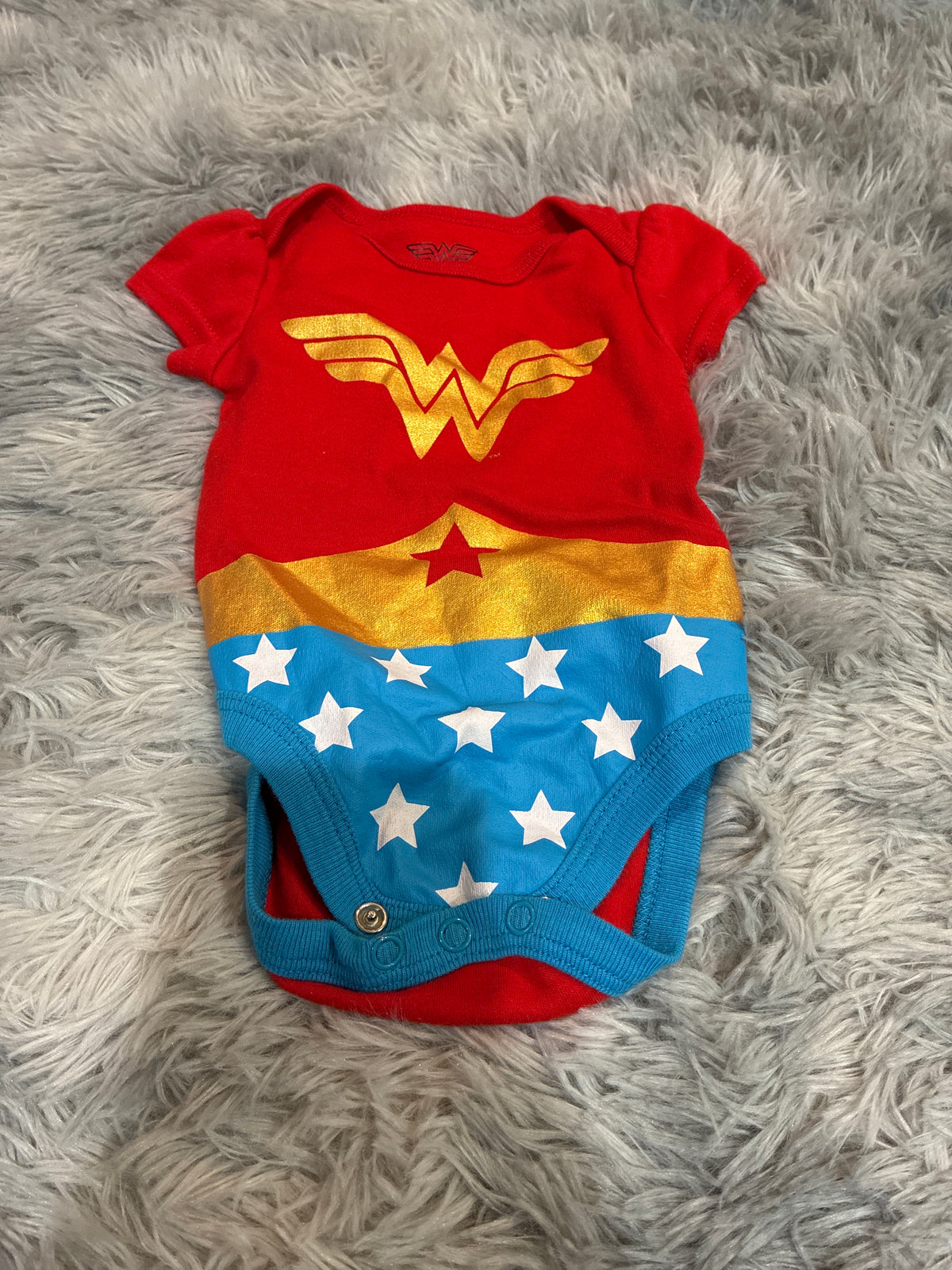 SCO46-wonder woman onesie- girls-3-6 months