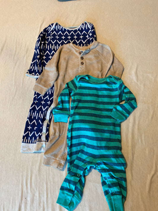 Seller #86 *REDUCED* Boys long sleeve rompers (6-12 month range)