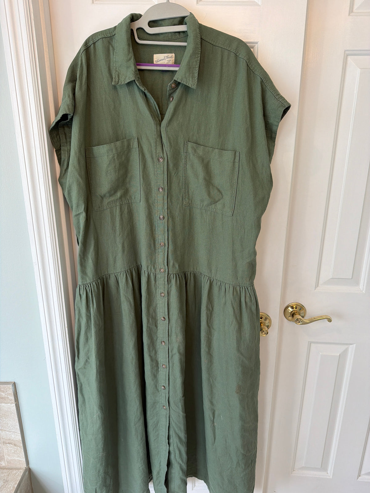 #47 women’s xl maxi dress. Universal threads. With pockets!