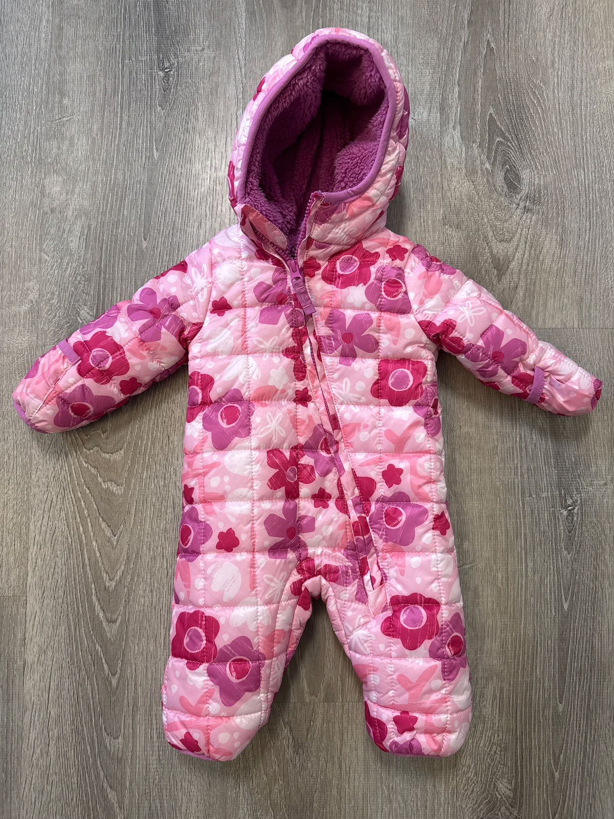 #149 Baby girls 0-3m lullaby lane winter bunting snowsuit
