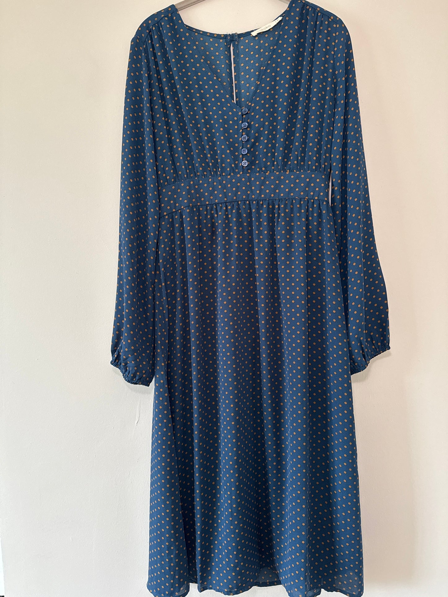 Seller #127 Women’s long sleeve dress size medium