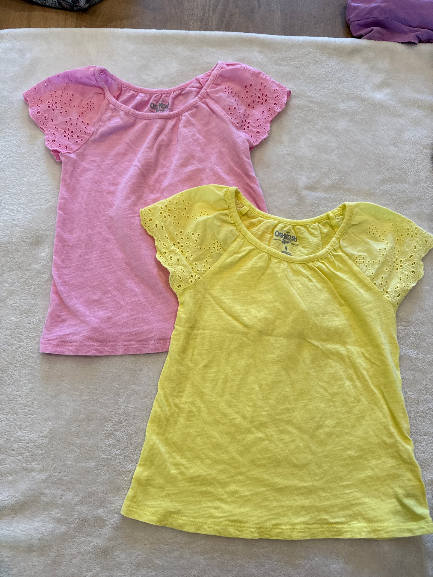#46 Girls 4 Oshkosh yellow and pink shirt euc