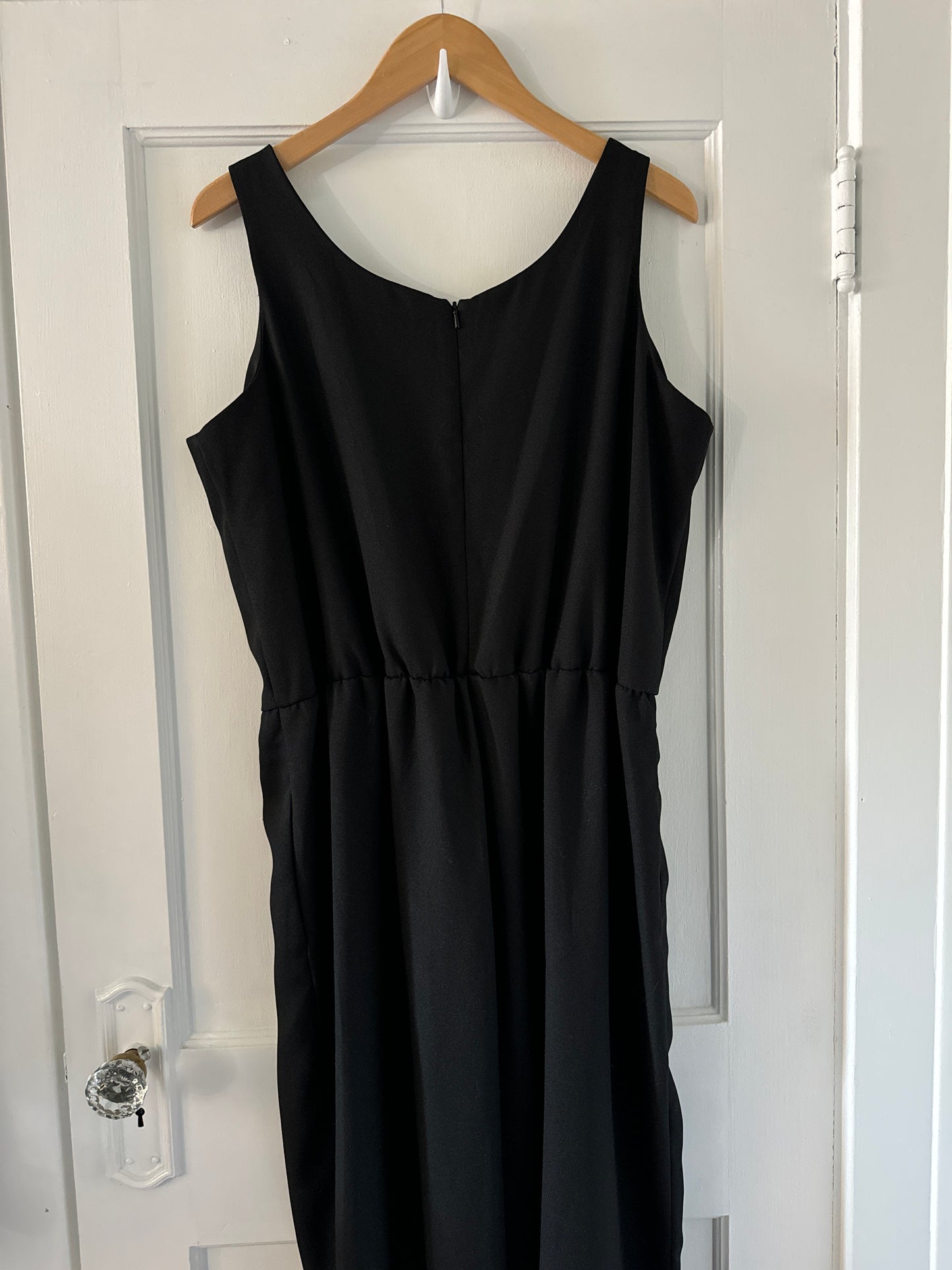 Virgo Brand Classic Black Sleeveless Jumpsuit, Size 14, Like New, PPU Norwood