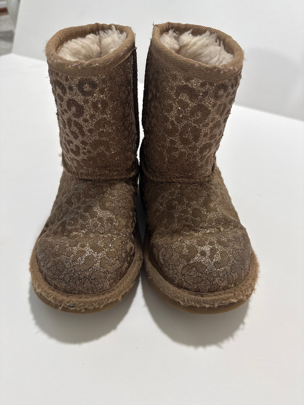 #64 Girls Ugg Classic Glitter Leopard Boots VGUC Size 12