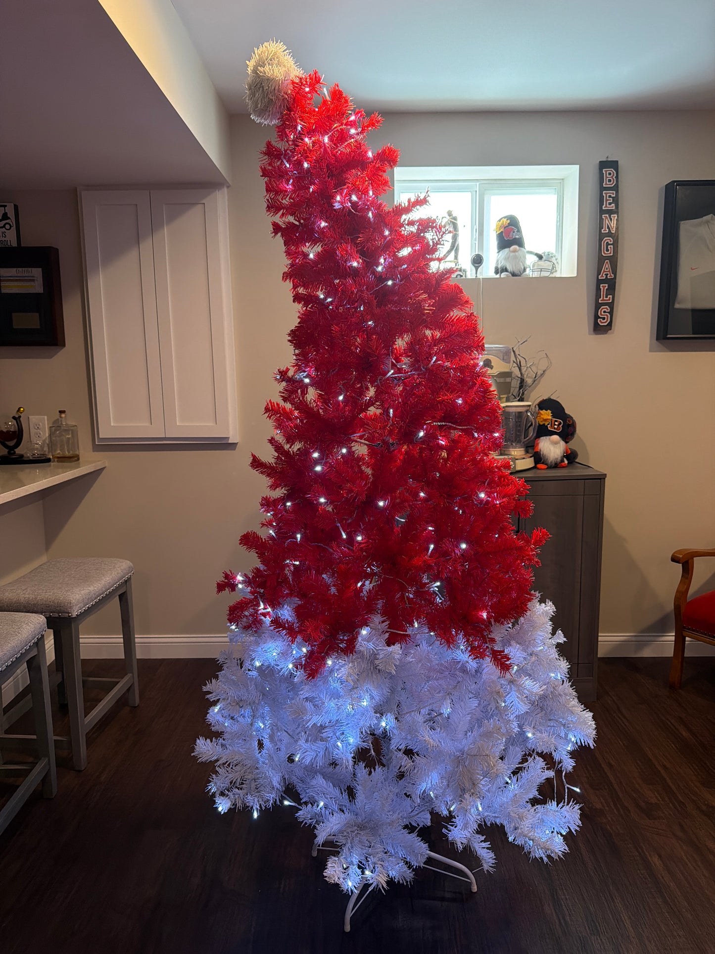 #107 Santa hat christmas tree- never used