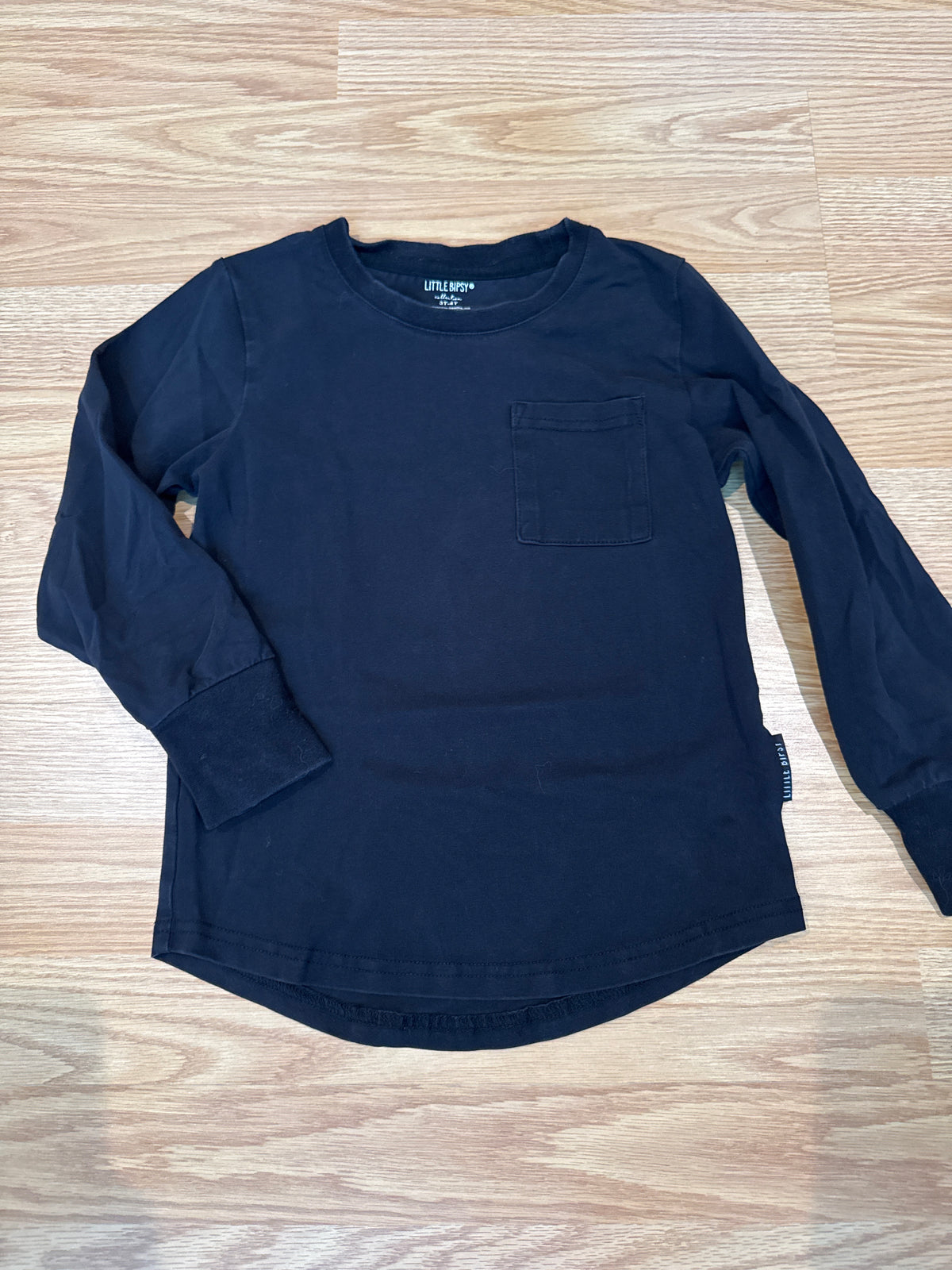 #87 Little bipsy boys size 3-4t black long sleeve tee GUC