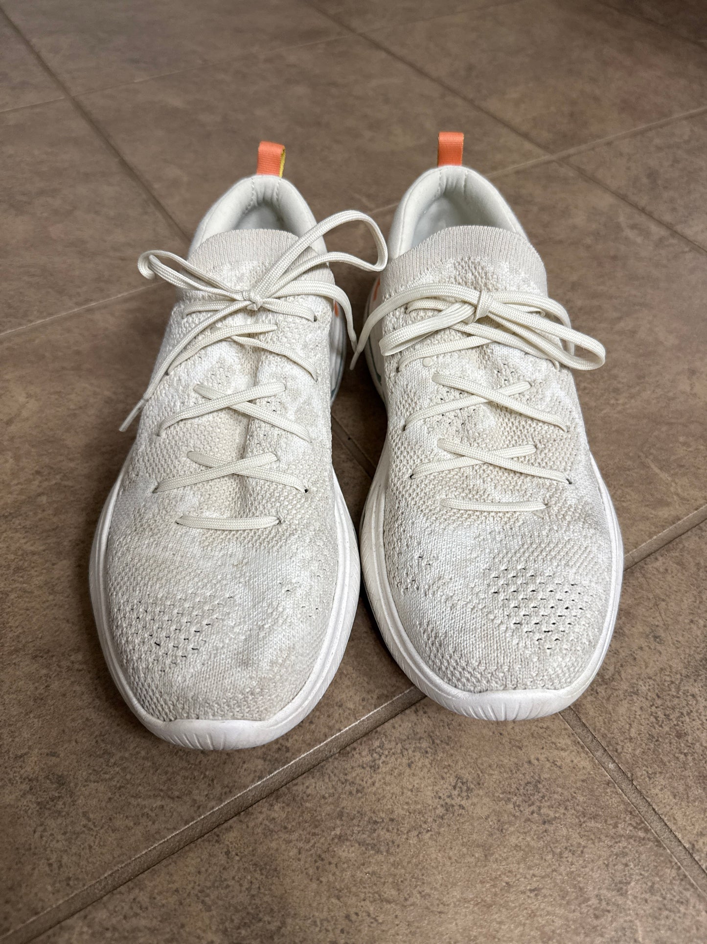 Seller #216 Women’s size 8 Sorel sneakers, EUC