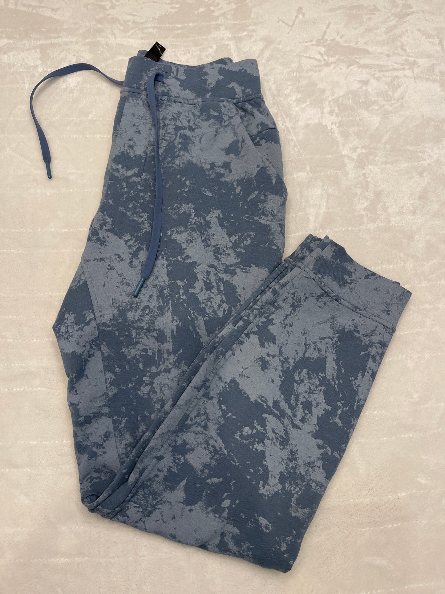 #212 Womens Lululemon XS joggers NWOT