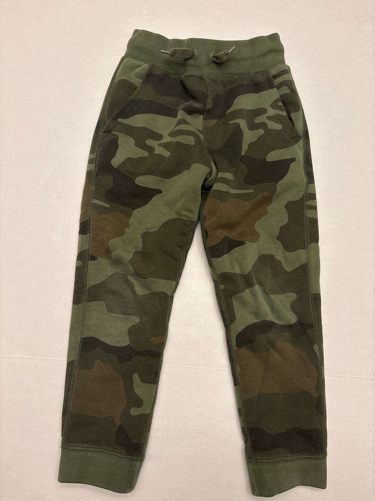 Seller 118 VGUC Boys GAP Sherpa lined camo sweatpants. Size S (6/7)