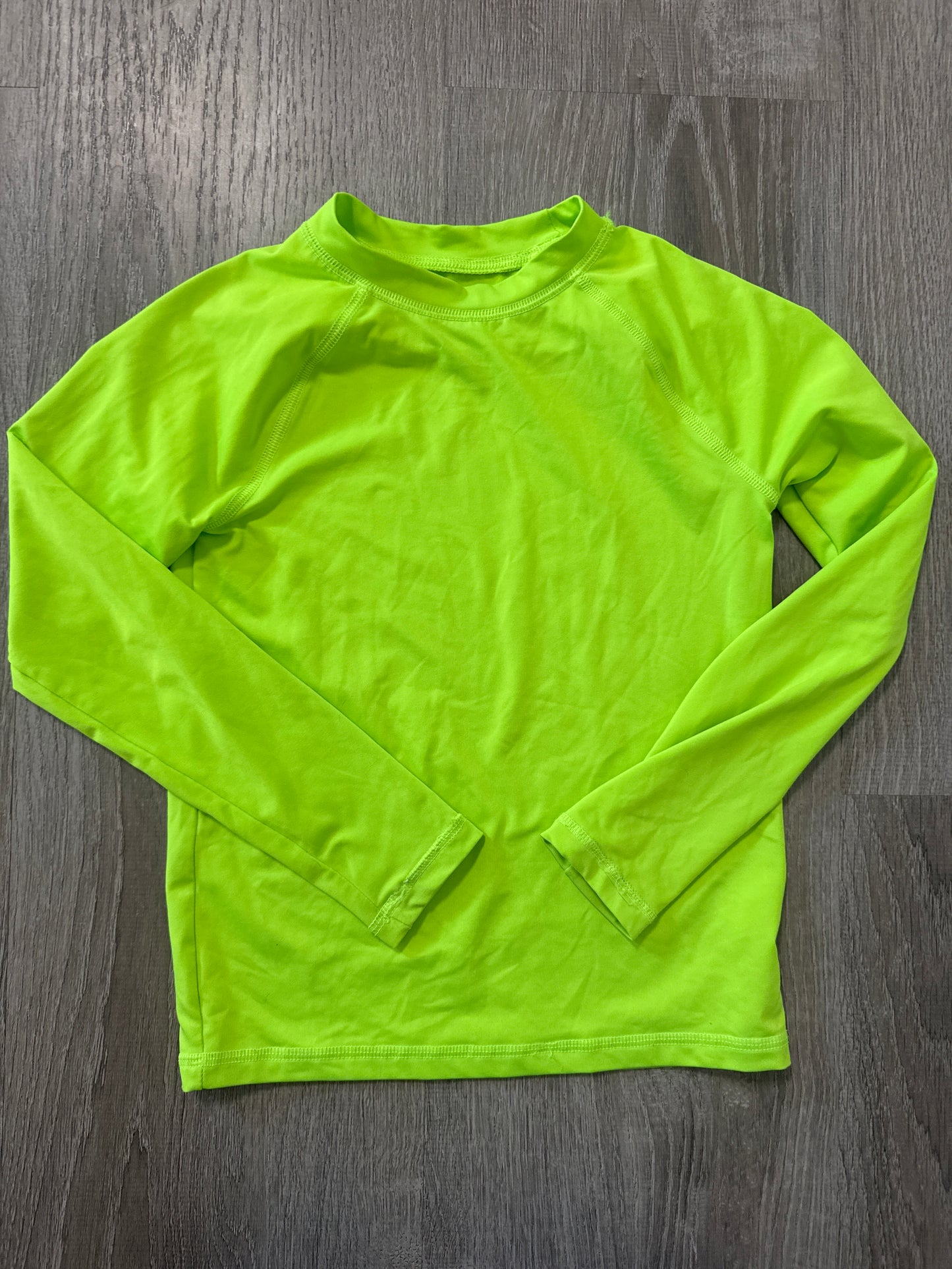 #149 Boys size 6/7 cat and jack rash guard swim top