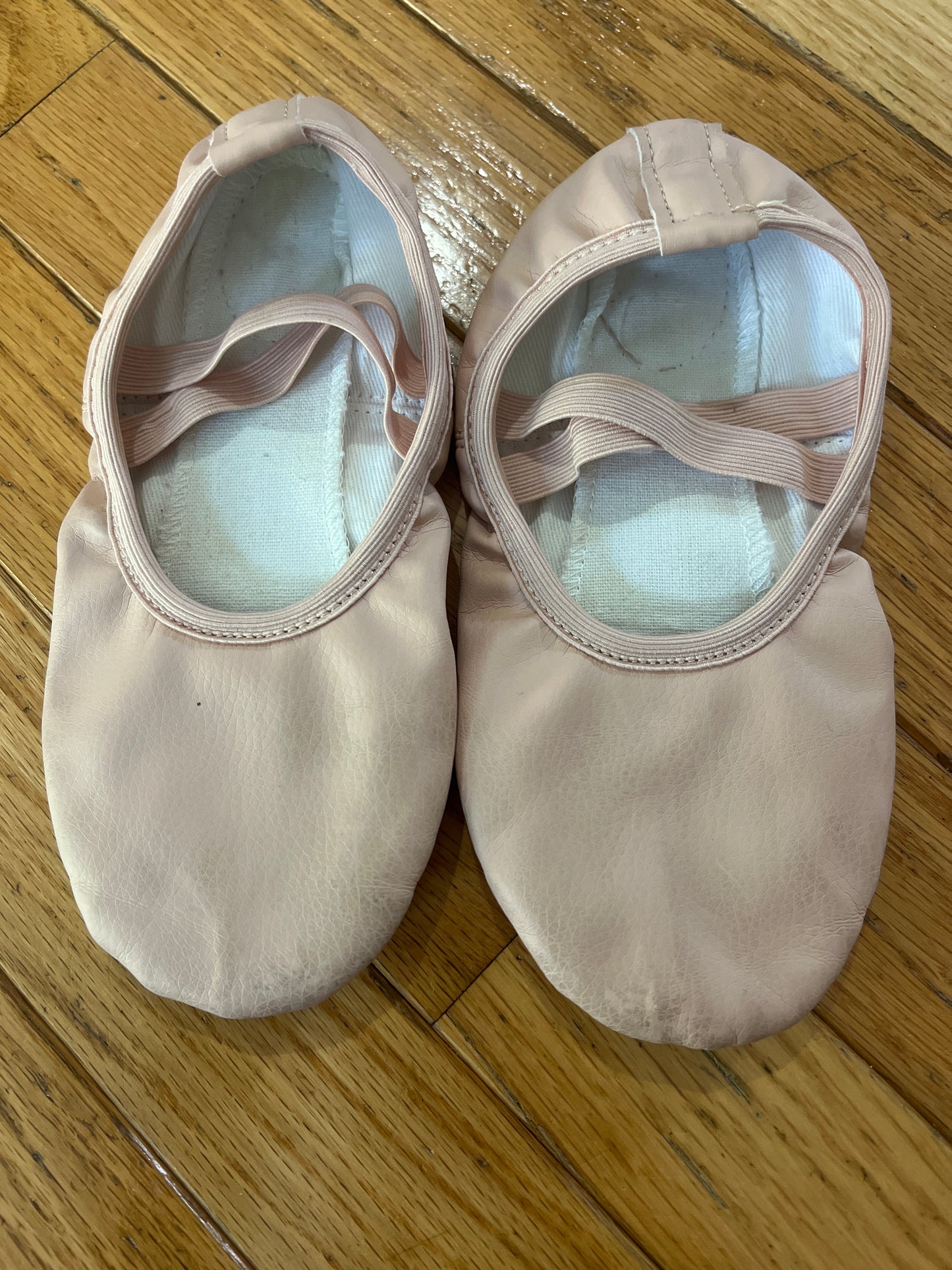 89A size 13 Stelle ballet shoes